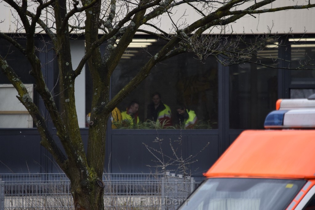 Einsatz BF Koeln Schule Burgwiesenstr Koeln Holweide P029.JPG - Miklos Laubert